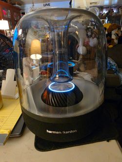 Harman Kardon Aura Studio Bluetooth AirPlay WiFi Speaker