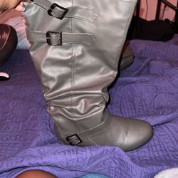 Journee Collection Boots