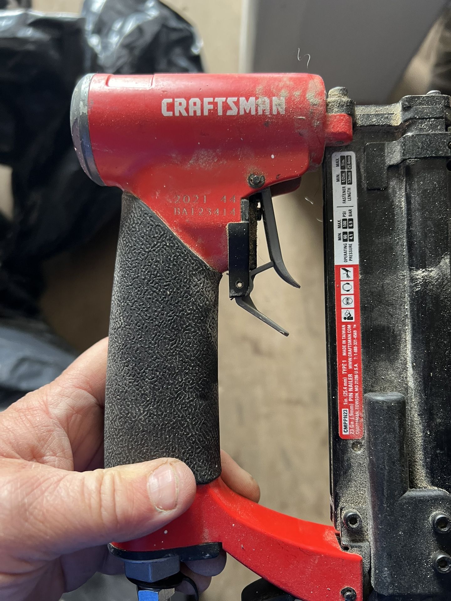 Craftsman Pneumatic Pin Nailer