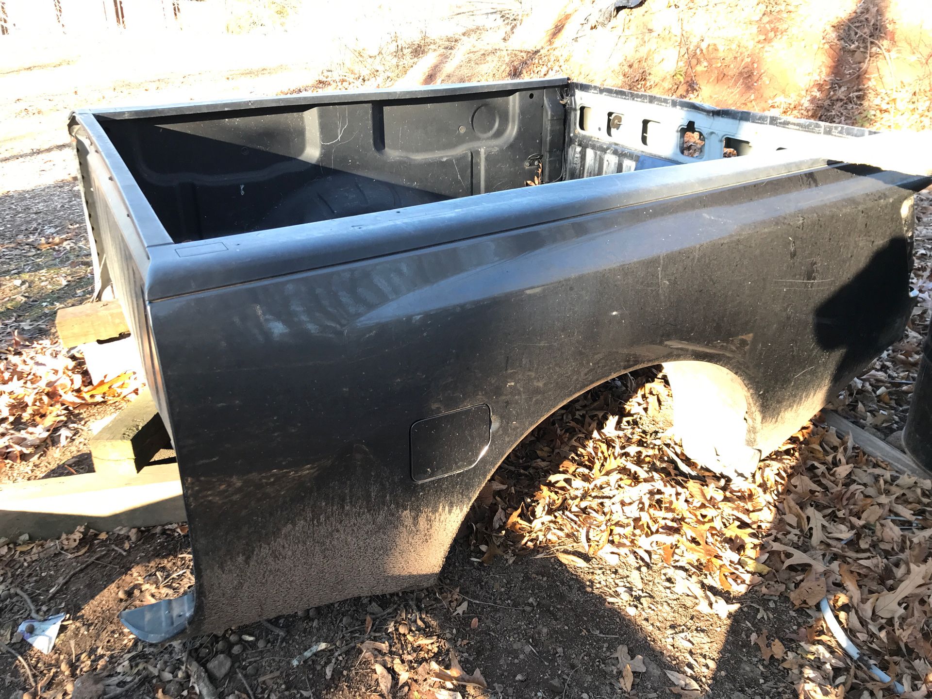 NISSAN Titan (Truck bed replacement part)