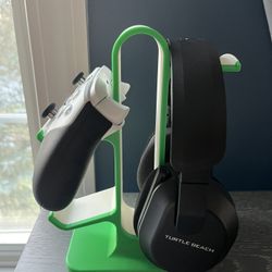 3D Printed Headphone/Controller Stand
