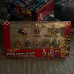 Hot Wheels Mario Kart 8-Pack Collector Set