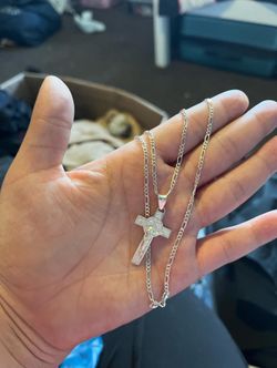 Cadena Con Dije De Cruz