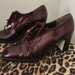 Two Lips Shoe