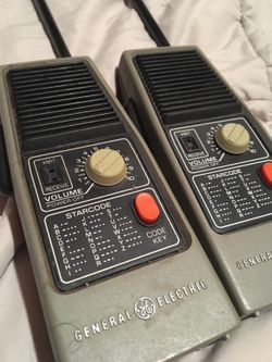 pair of GE two-way radio walkie-talkies