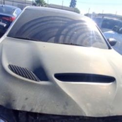 chrysler 300 hellcat hood