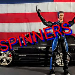 It Has SPINNERS!