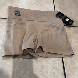 Shape Ware Size M Tags On 