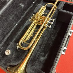 Yamaha YTR-2335 Trumpet With Valve Oil Plays Great $400 Firm