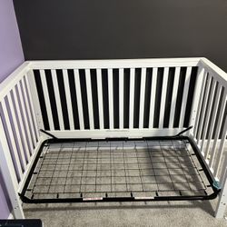 Crib/toddler Bed 