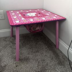 Hello Kitty Kids Table 