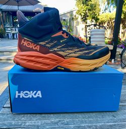 HOKA Speedgoat 5 GTX Mid