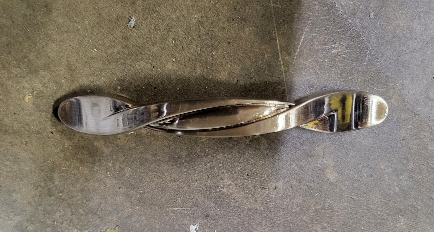 Set Of 20 Matching Silver Cupboard/drawer Handles *NEW*