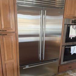 Subzero 42” Classic Fridge Freezer