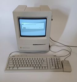 Apple Macintosh Classic Ⅱ M4150 A MACINTOSH CLASSIC II SIGNED BY JOBS AND WOZ, APPLE
