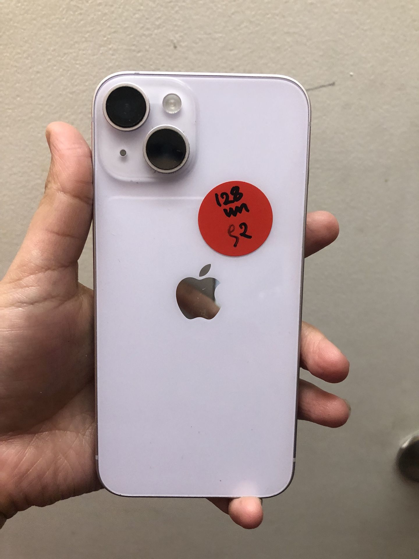 iphone 14 128gb unlocked sold with store warranty 