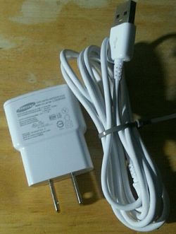 Samsung Galaxy Cell Phone Charger with USB Cable
