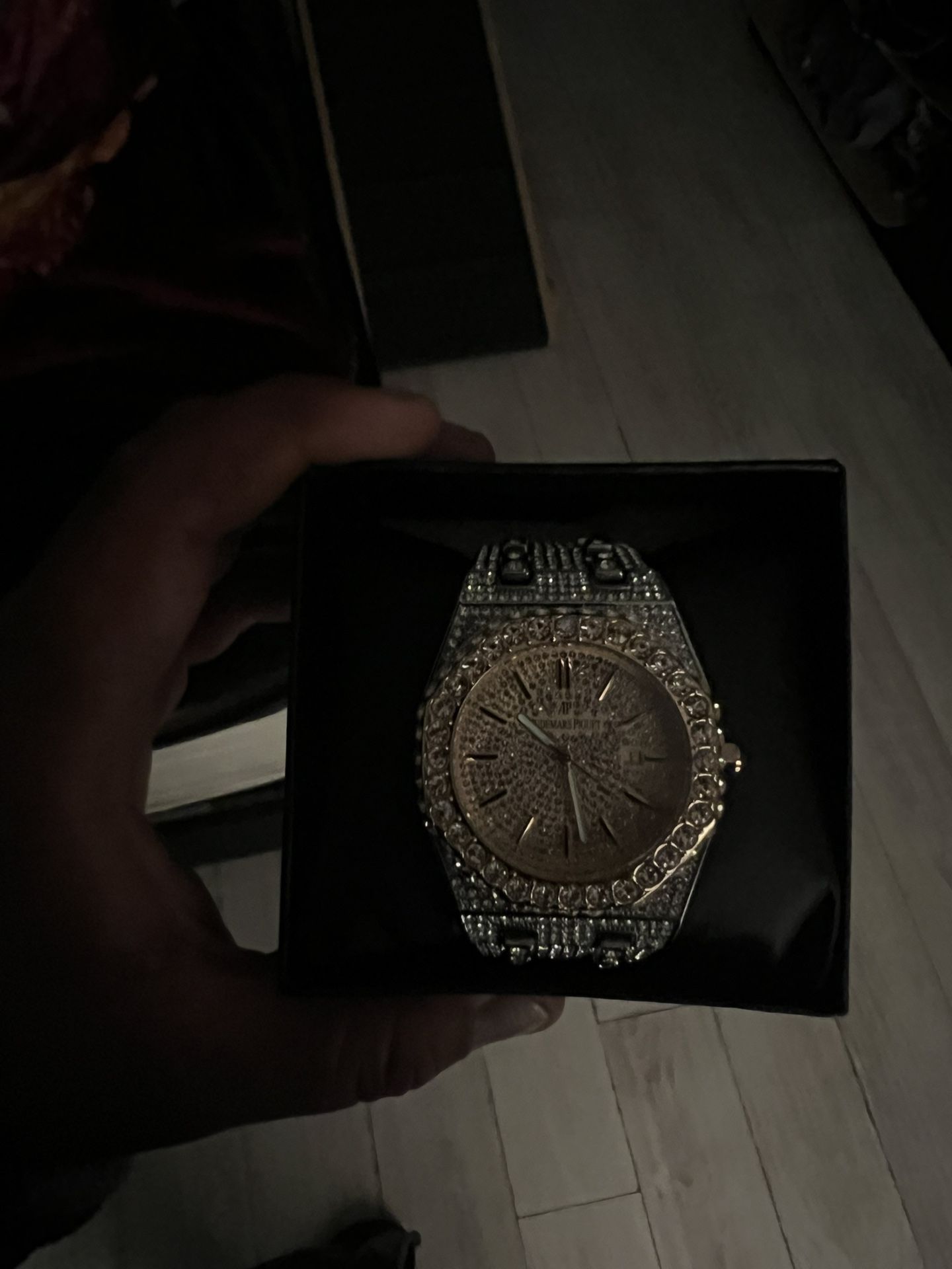 Ap Watch (moissaninite)