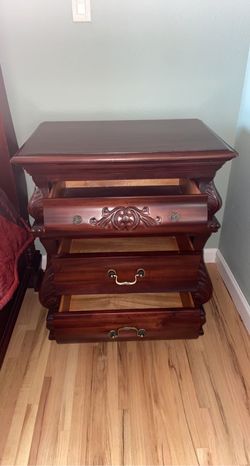Bedroom set . California king set