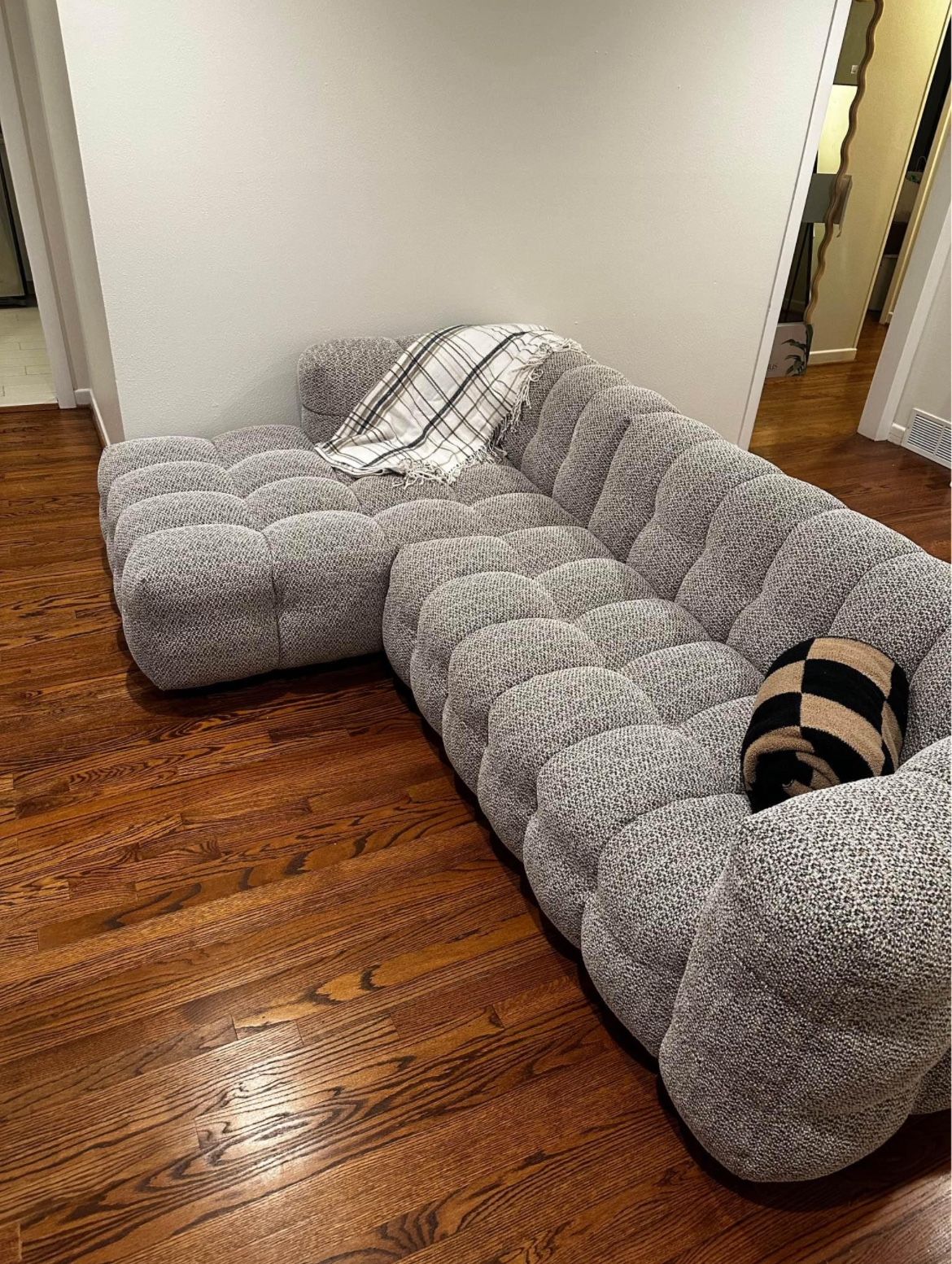 Fluffy Soft Comfort Couch, Custom Made Available,All Products : American Fashion Style Bags On Sale