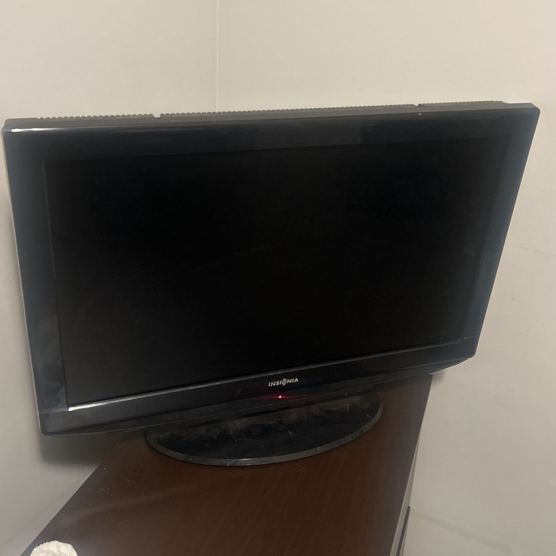 Insignia 26” LCD TV