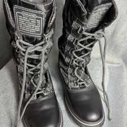 Coach Y2K Black Signature Winter Snow Boots Faux Fur Lined Women’s Size 8.5