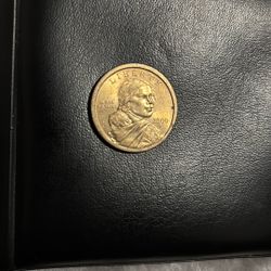 2000 P SACAGAWEA ONE DOLLAR COIN US LIBERTY GOLD COLOR CIRCULATED