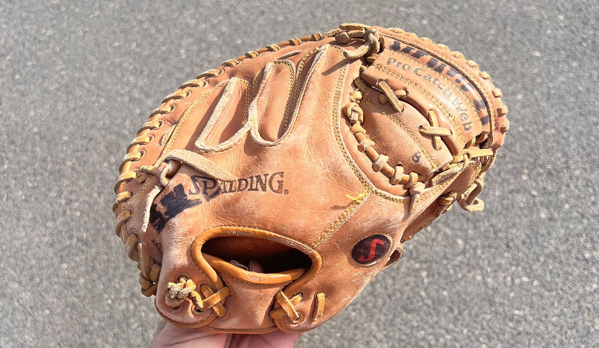Spalding Stadium Series Youth Catchers Mitt Glove