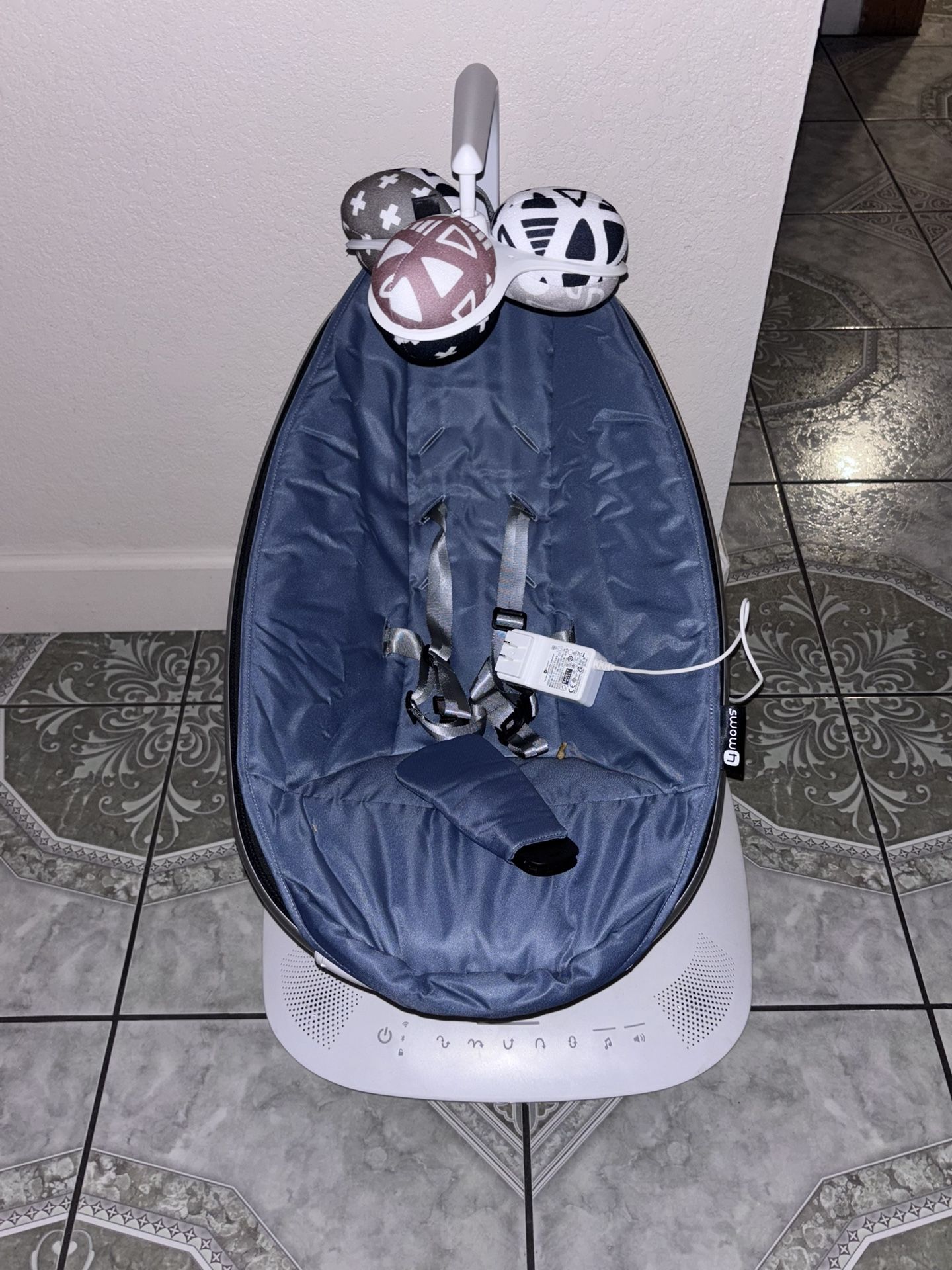 4 Moms Mamaroo Swing