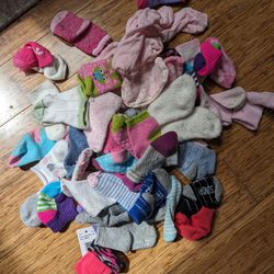 Lots Of Baby Socks & 3 Hats