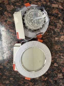 Recessed lighting 3 color 9w NEW IN BOX