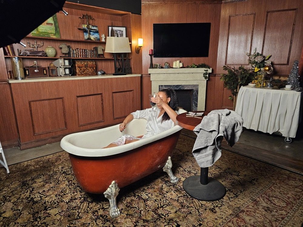 Red Craw Foot Bath Tub