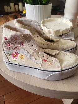 Girls Vans high tops size 7