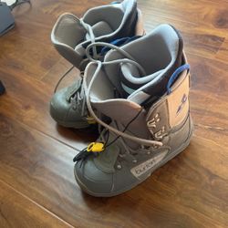 Women’s Burton Size 8 Snowboard Boots