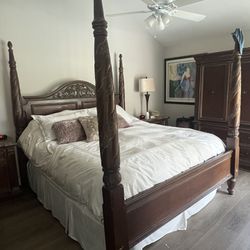 King Bedroom Set $200