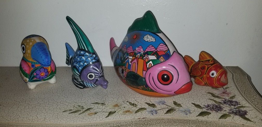 Lot Of: 3 Ceremic Colorful Fish And 1 Colorful Bird.