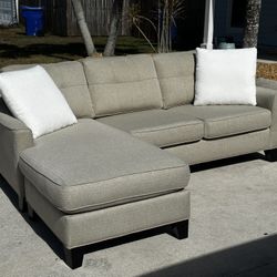 Beige Reversible Sectional - Free Delivery 🛻