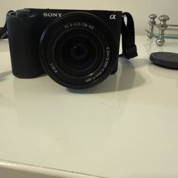 Sony FE 28–60mm Kit Lens (Like New, 40.5mm)