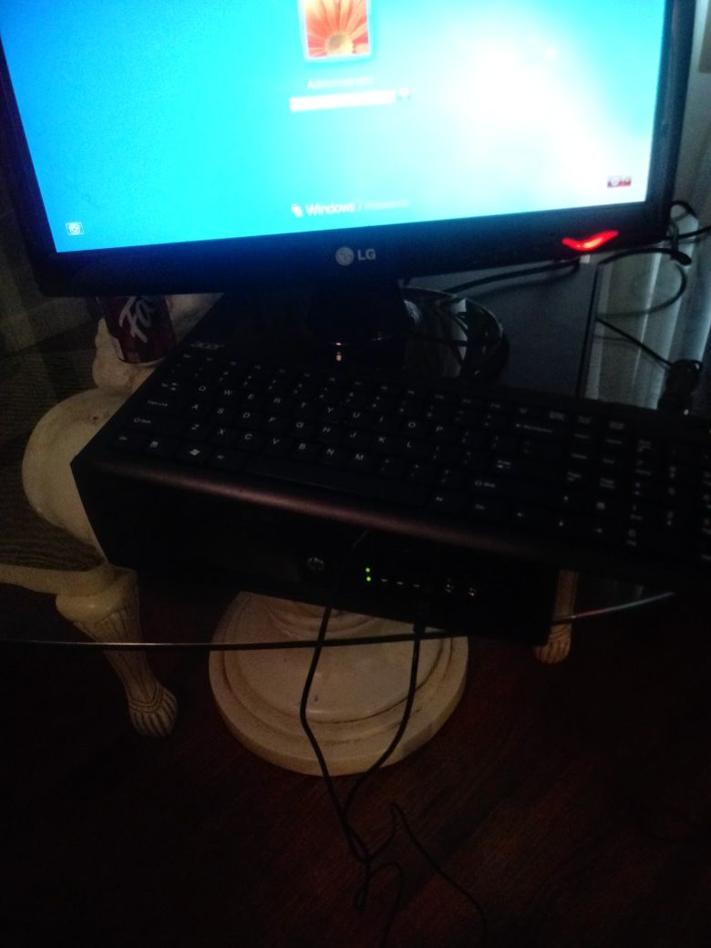 Hp with Lg monitor ,keybord all cords include
