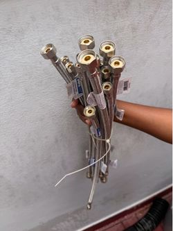 Lavatory connector