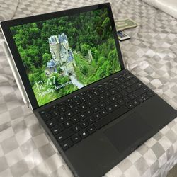 Microsoft Surface Pro 5 (READ DESCRIPTION)