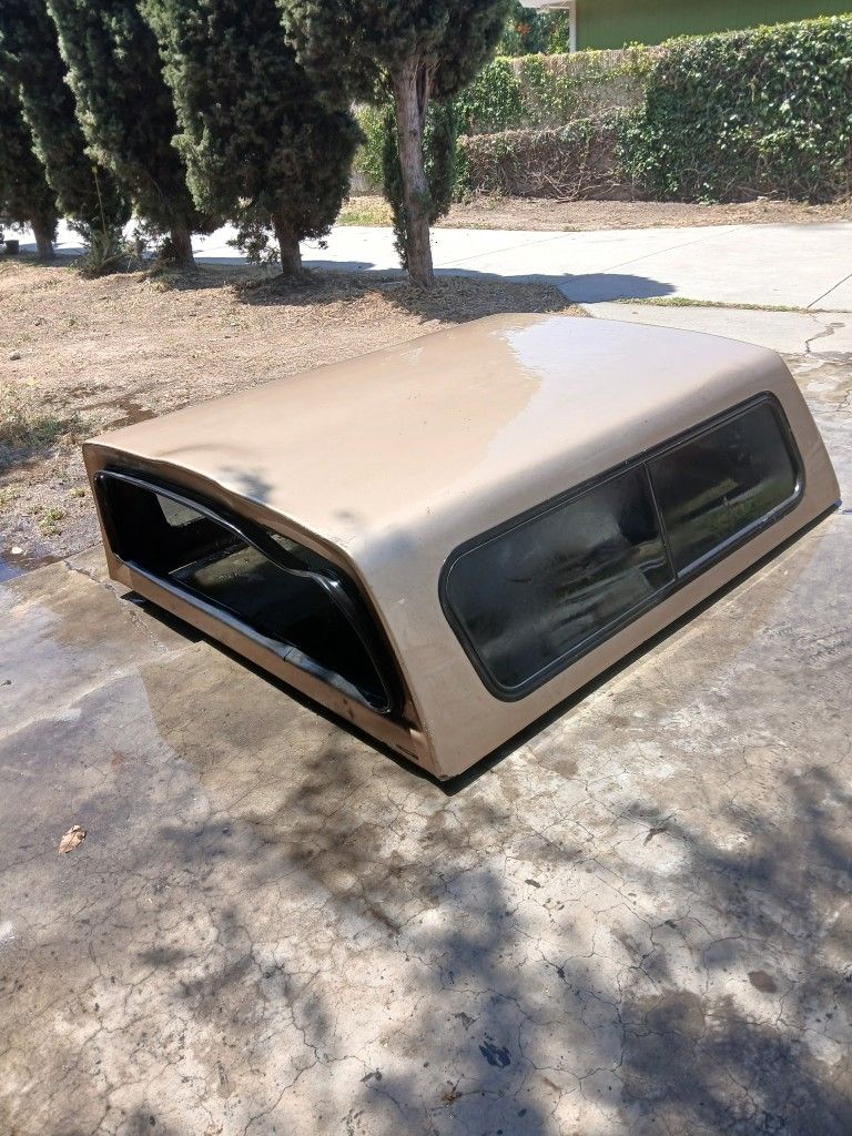 Camper 72 X 54