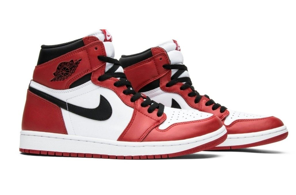 Jordan 1 Retro High OG 'Chicago'. 