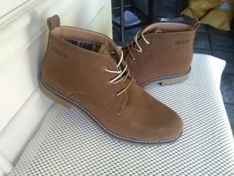 Izod boots size 11