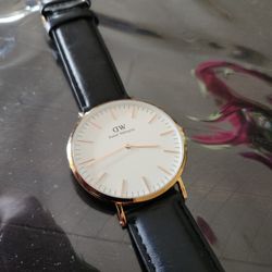 Daniel Wellington 40mm Watch