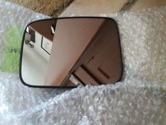 Nissan Rogue drivers side mirror heated