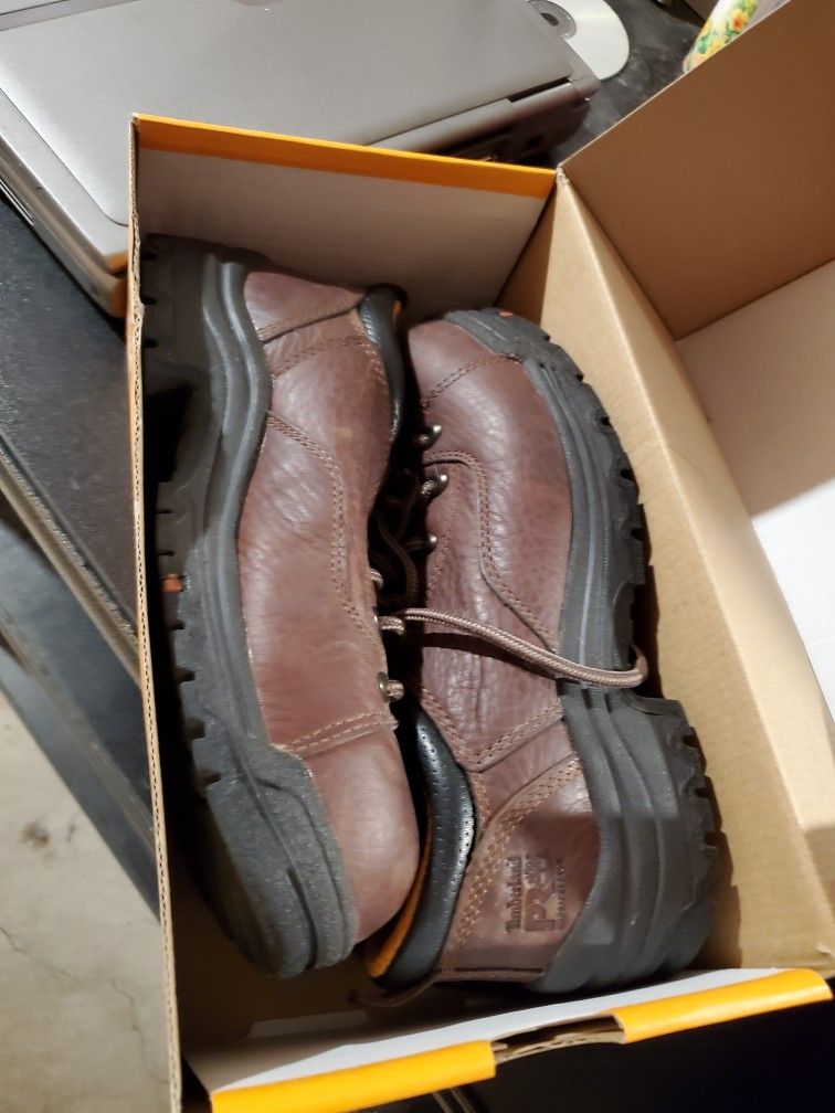 Woman's Work Boots/shoes