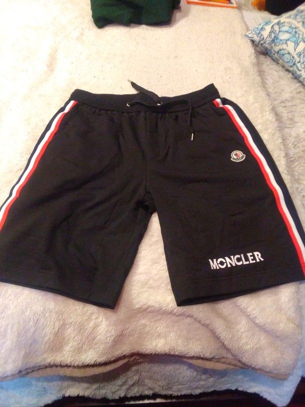 Moncler Mens Shorts Size 5  