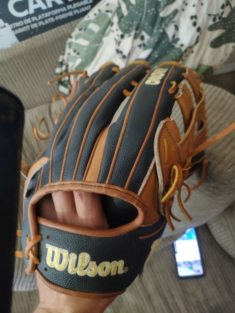 Wilson A2000 14 Inch