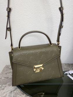 Mk shoulder bag 100% authentic